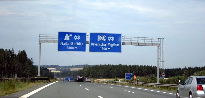 Umfrage: Jeder zweite Deutsche für Tempolimit auf Autobahnen