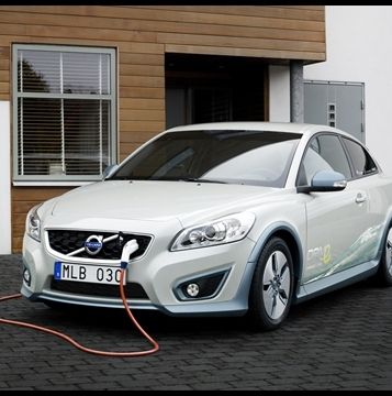 Volvo baut Testflotte des Volvo C30 mit Elektroantrieb