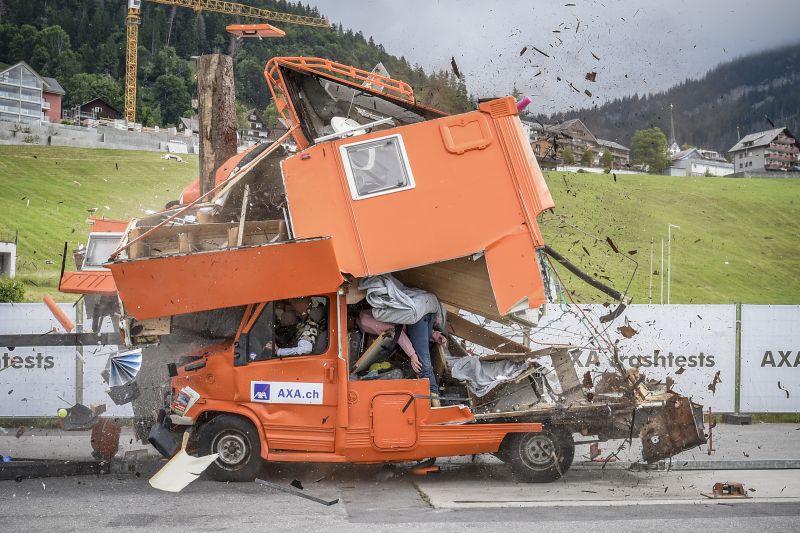 Axa-Crashtest 2021: Viel Gefahrenpotential auf der Fahrt in die Ferien