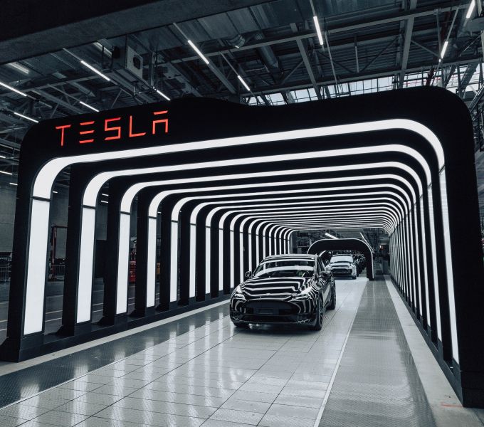 Tesla-Produktion in deutscher Gigafactory angelaufen