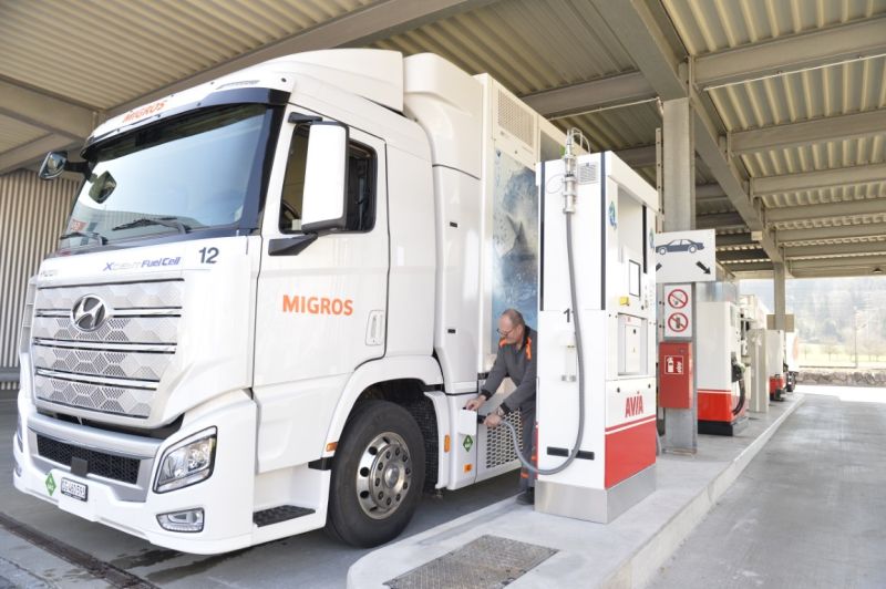 Osterwalder St. Gallen: Neue Lkw-Wasserstofftankstelle nimmt den Betrieb auf 