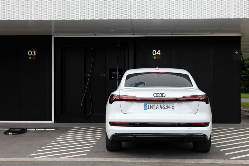 Audi rollt Charging Hub nach erfolgreicher erster Pilotphase weiter aus