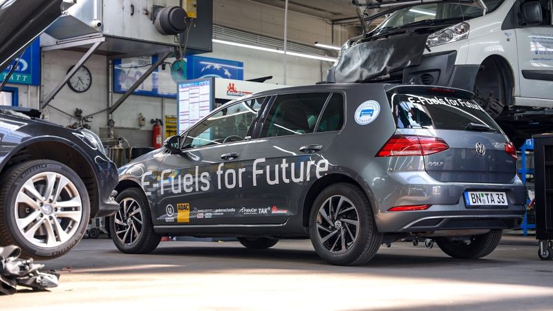 E-Fuels: Startschuss für Praxis-Test gefallen