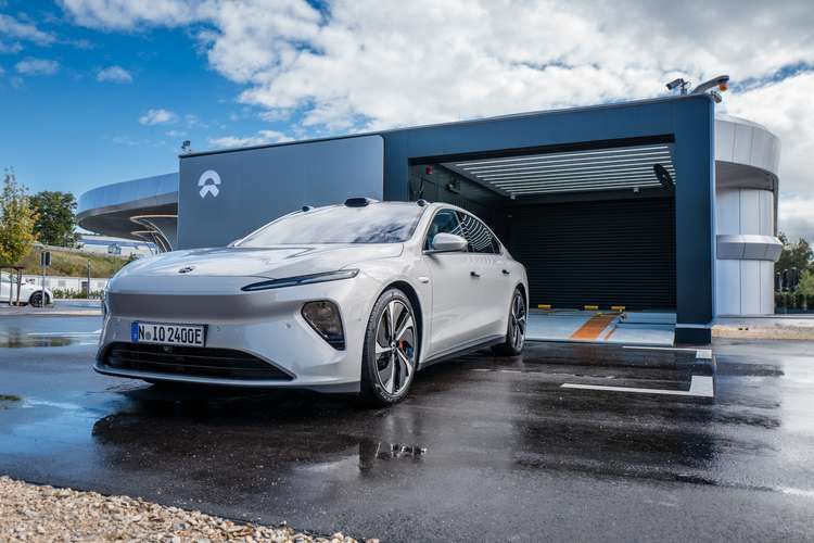 Nio: Erste Batteriewechselstation geht ans Netz