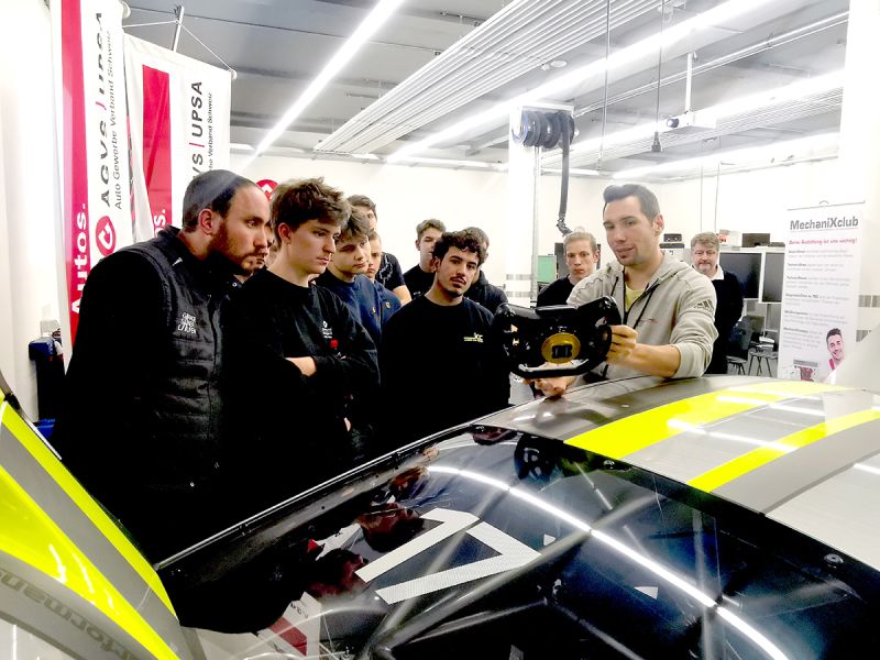 MechaniXclub-Roadshow: Rennsporttechnik in der Praxis