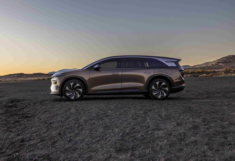 Neuer Lucid Gravity Touring: Elektro-SUV mit bis zu 545 Kilometern Reichweite