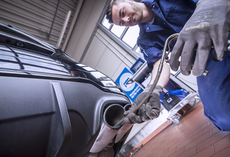 EU kippt Verbrenner-Aus: Schweizer Autobranche sieht Signalwandel