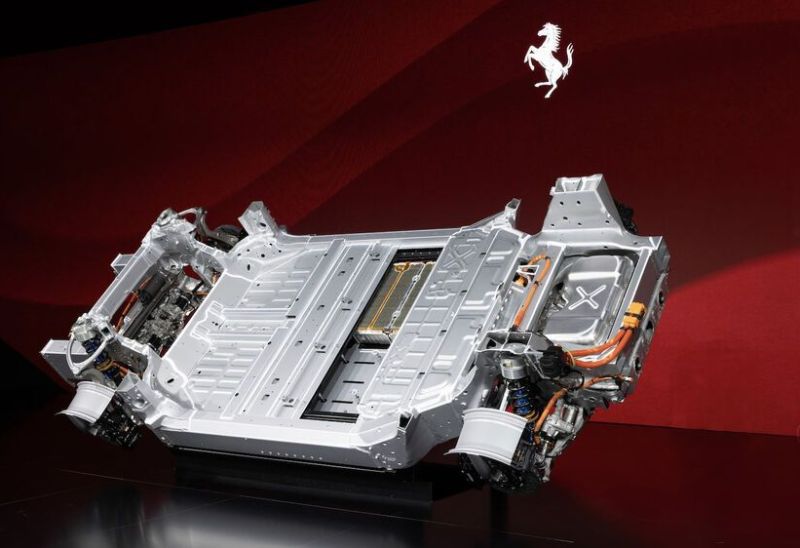 Ferrari präsentiert Chassis seines ersten vollelektrischen Modells