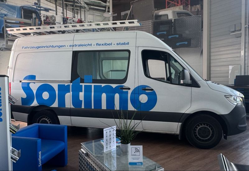 Mit Sortimo wird der Mercedes Sprinter erst recht zum mobilen Arbeitsplatz