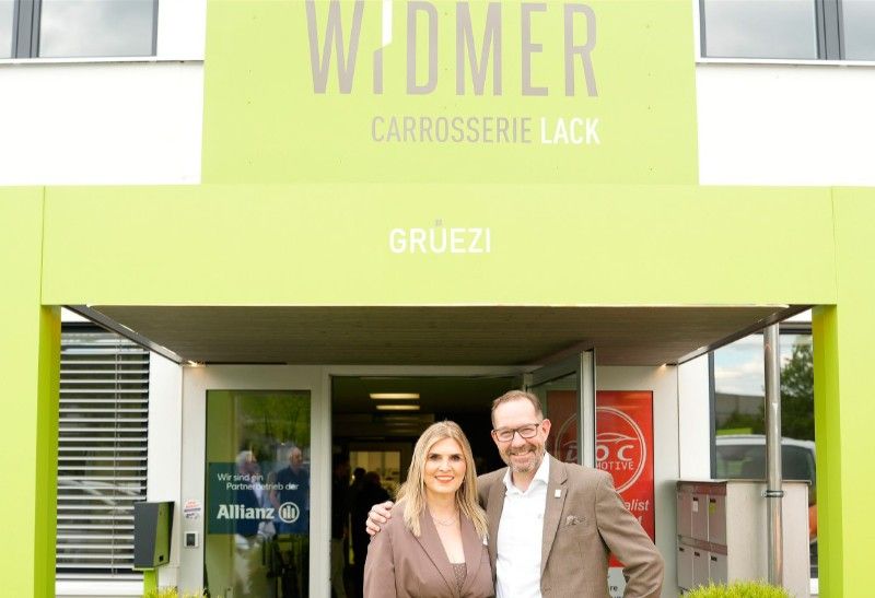 Grosse Eröffnungsfeier der Widmer Carrosserie AG