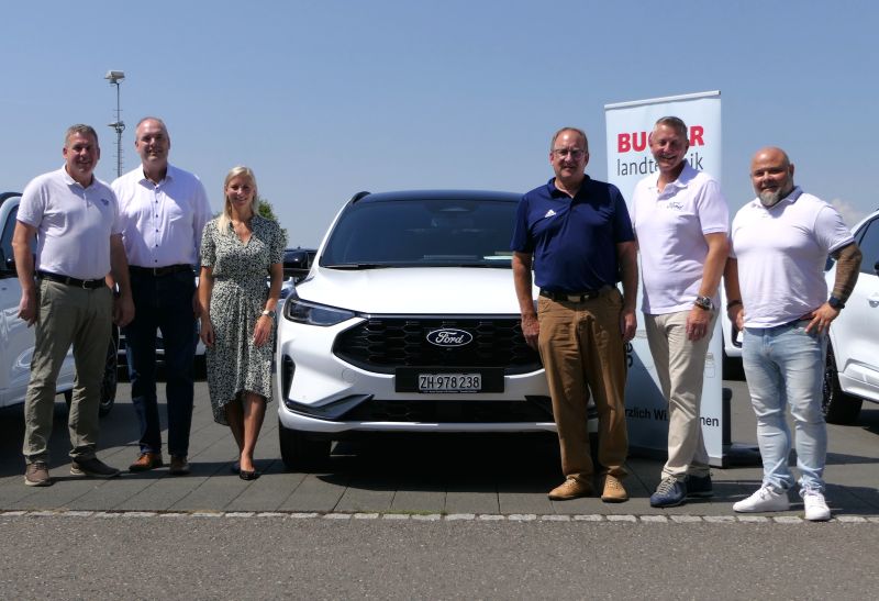 Bucher Landtechnik erneuert Flotte mit 23 Ford Kuga Vollhybriden