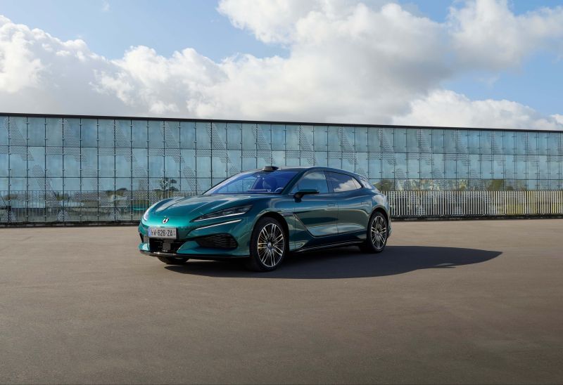 DENZA nennt Schweizer Preise für Z9GT und D9 mit Super-Hybrid-Antrieb