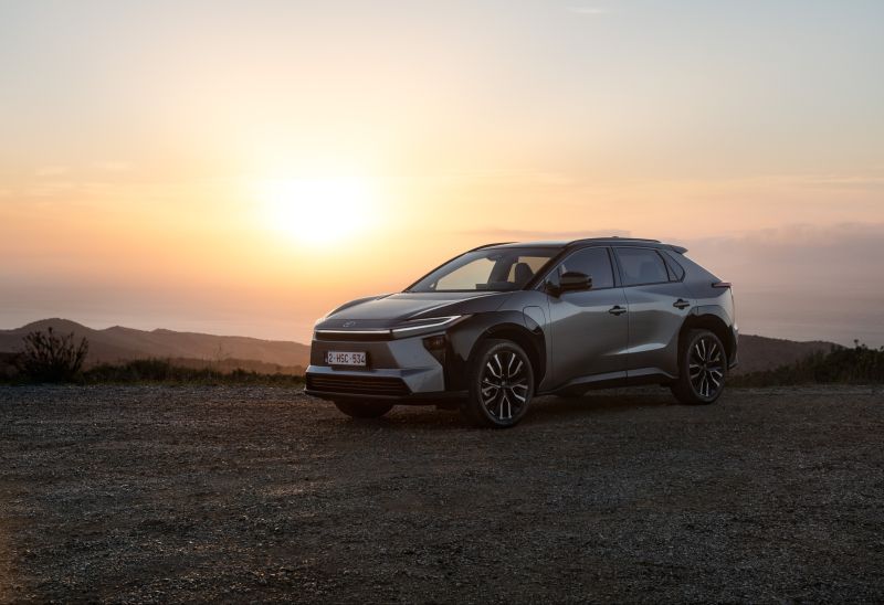Toyota bZ4X: Japanischer Vorzeigestromer mit mehr Reichweite