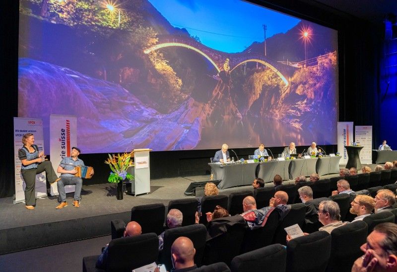 Neuausrichtung, Neuwahlen und Nostalgie: Carrosserie Suisse tagt in Locarno