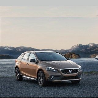 Volvo V40 Cross Country ab 32'650 Franken