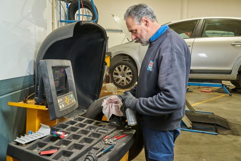 Mehrwegtextilien: Nachhaltigkeit erreicht die Autowerkstatt