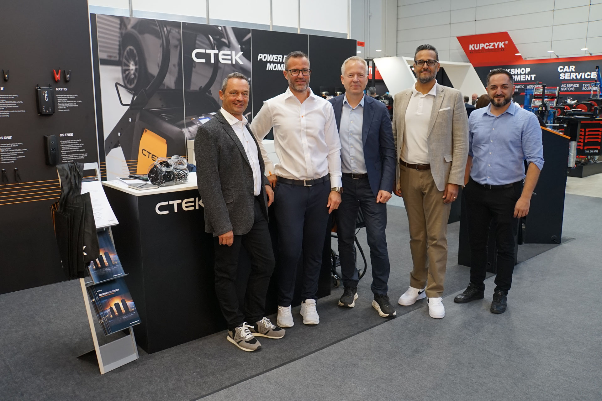 Carex und CTEK zeigen fortschrittliche Start- Booster der RB-Reihe 