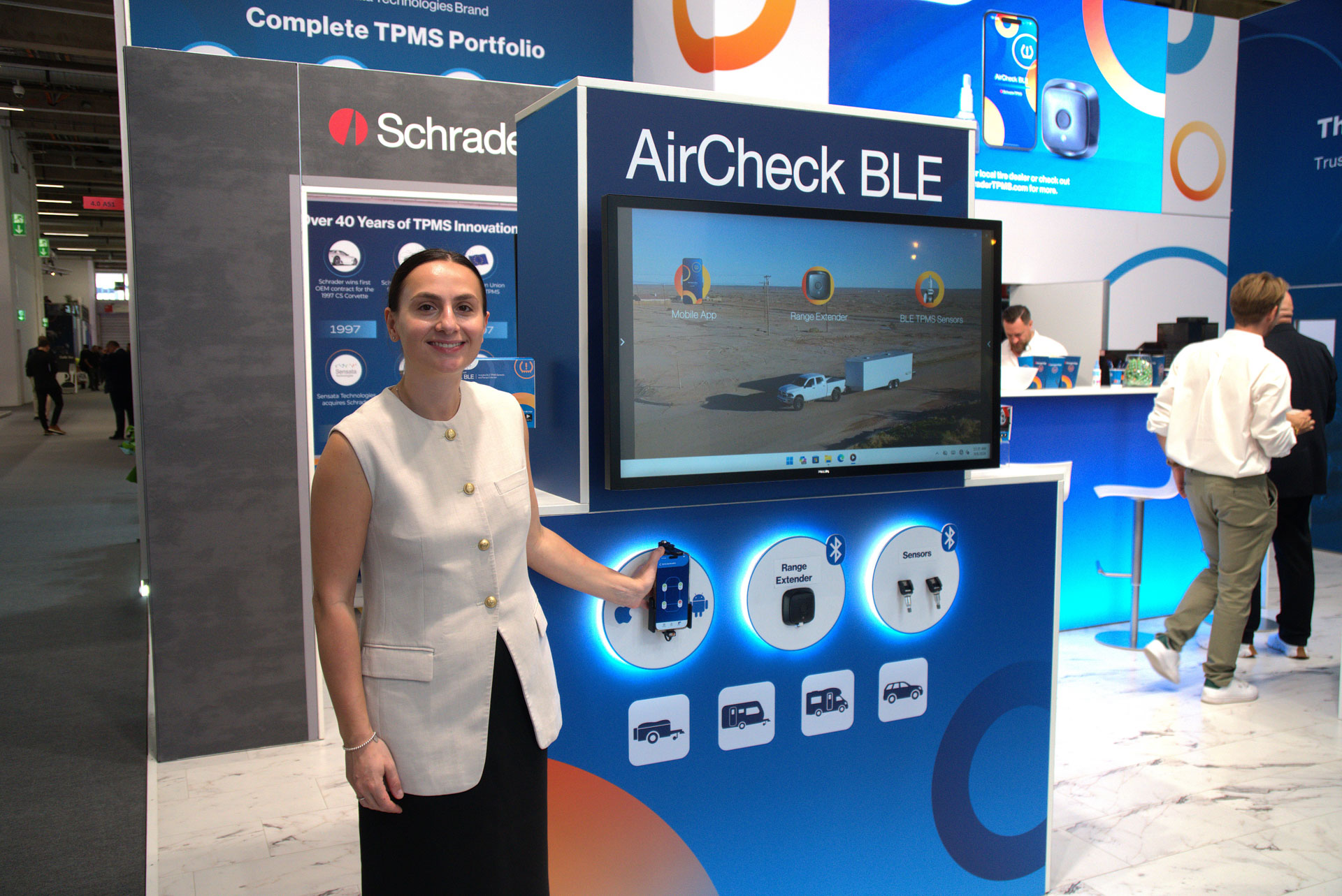 Schrader TPMS Solutions bringt mehr Sicherheit  in den toten Winkel 