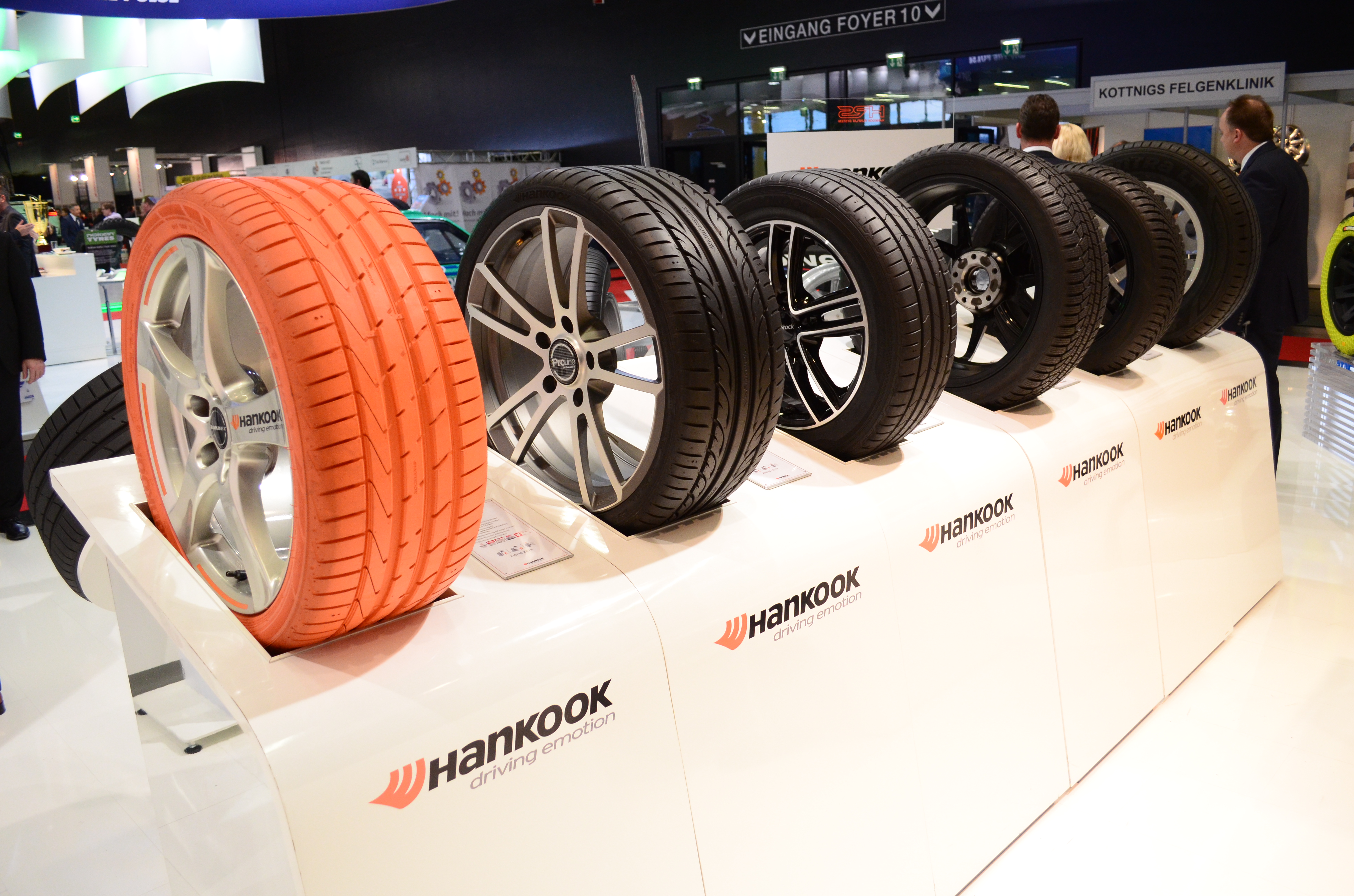 11836_Hankook_Stand_2.JPG