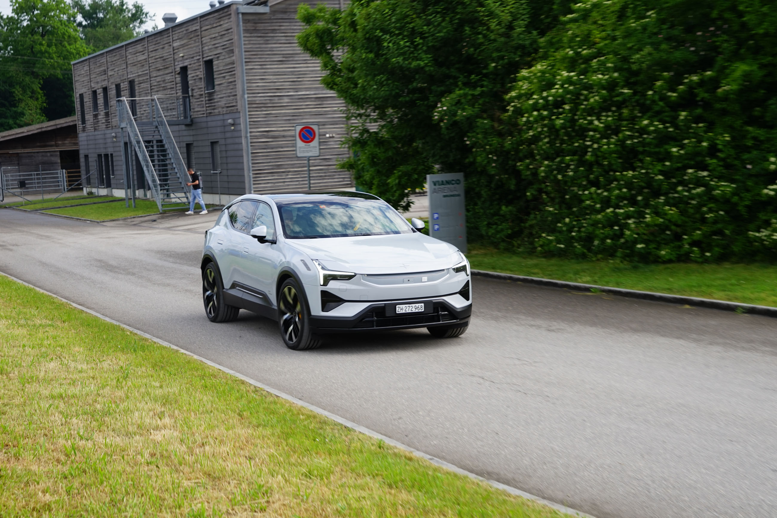 xauto25-37-682c53cd96de5415648223.jpg